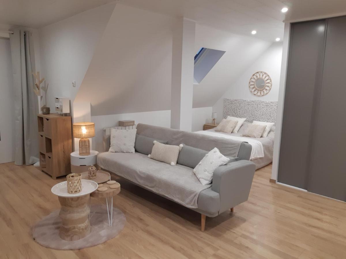 Studio Cosy Spacieux Lumineux Avec Terrasse Vezelois Exterior foto