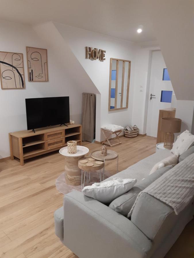Studio Cosy Spacieux Lumineux Avec Terrasse Vezelois Exterior foto