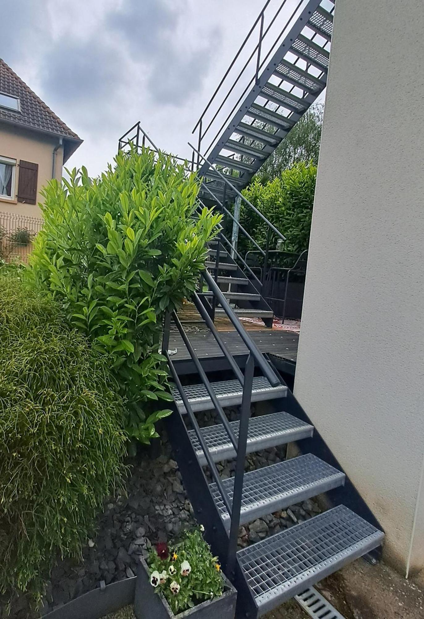 Studio Cosy Spacieux Lumineux Avec Terrasse Vezelois Exterior foto